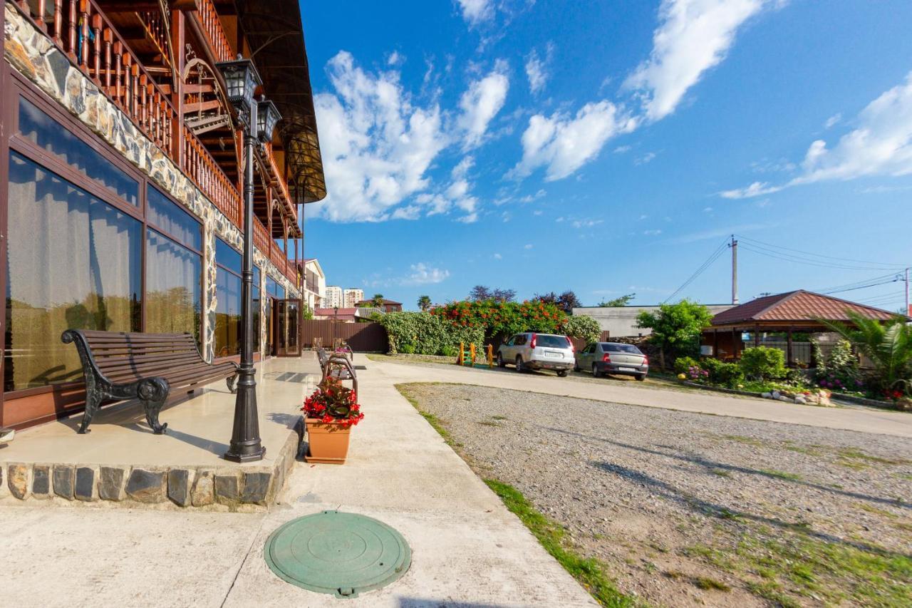 Hôtel Абхазская Усадьба à Gagra Extérieur photo