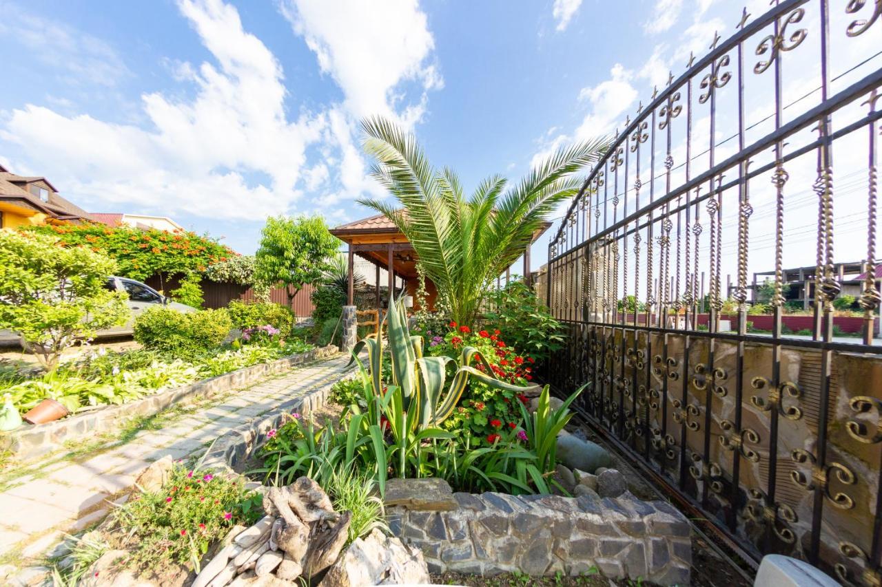 Hôtel Абхазская Усадьба à Gagra Extérieur photo